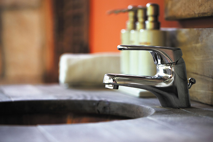 A2B Plumbers are able to fix any leaking taps you may have in West Croydon. 